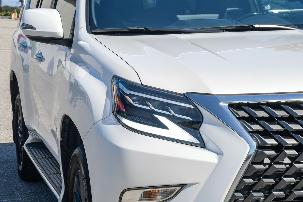 Thumbnail: 2023 Lexus GX - 17