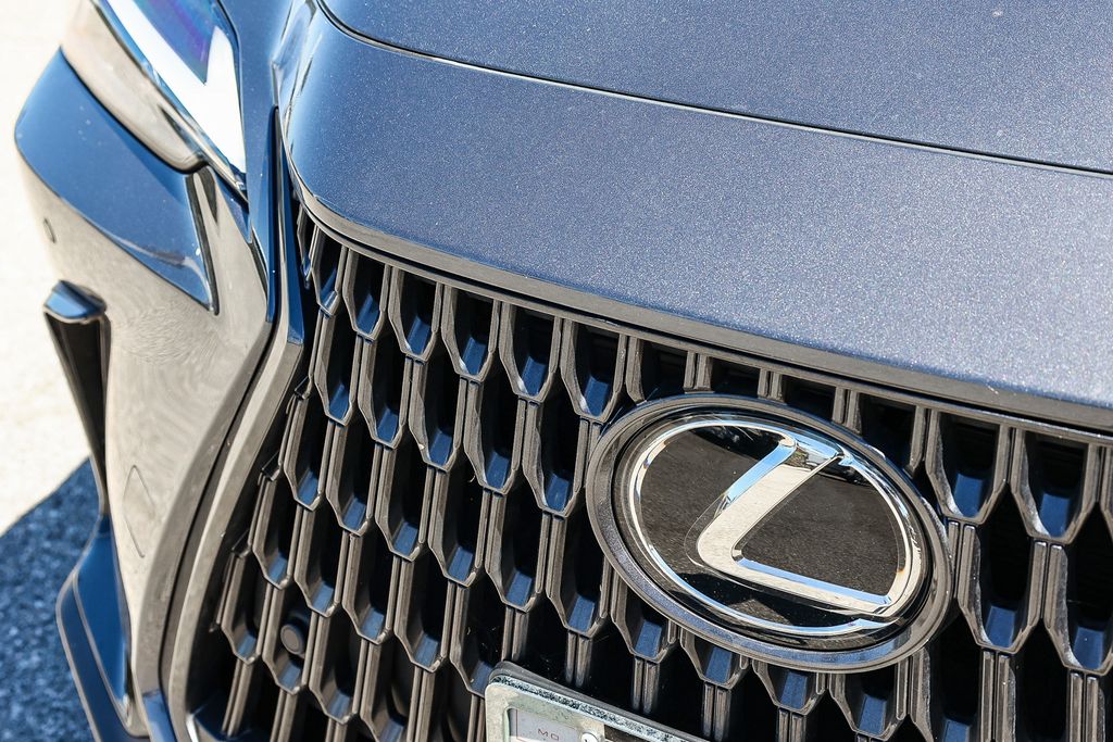 Thumbnail: 2024 Lexus ES - 21