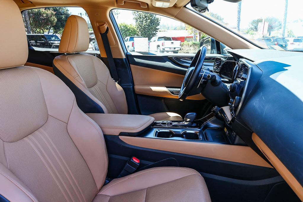 Thumbnail: 2024 Lexus ES - 10