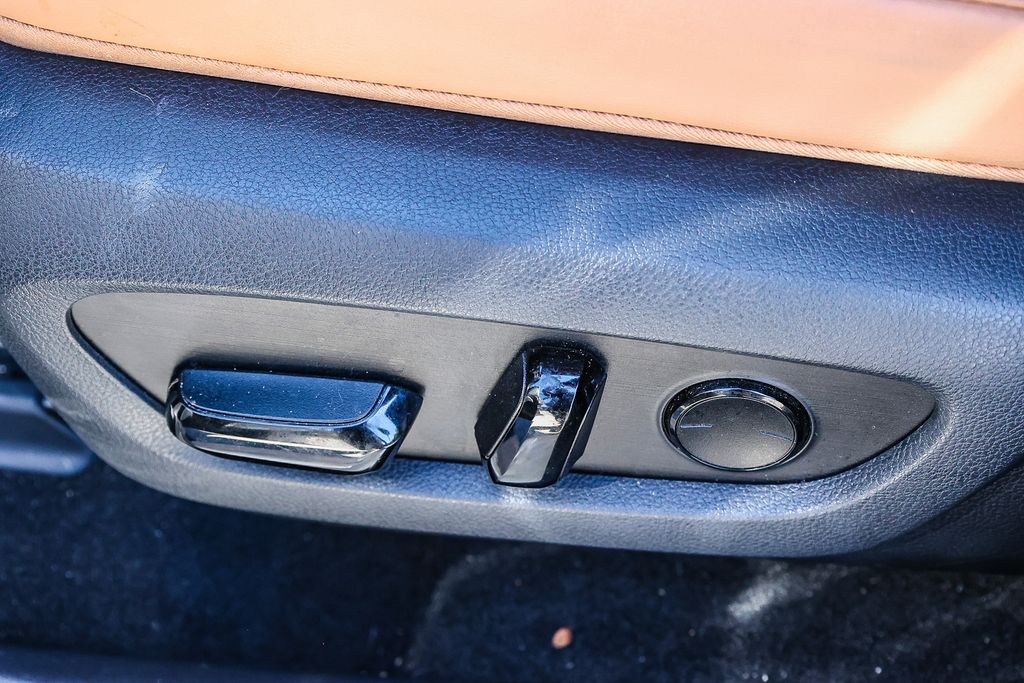 Thumbnail: 2024 Lexus ES - 25