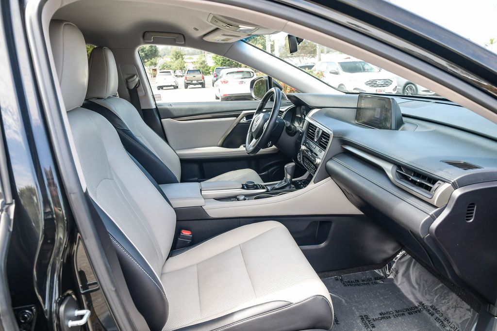 Thumbnail: 2018 Lexus RX - 9