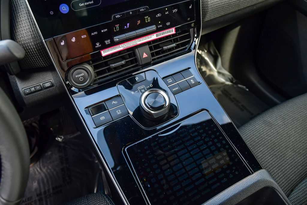 Thumbnail: 2024 Toyota bZ4X - 15