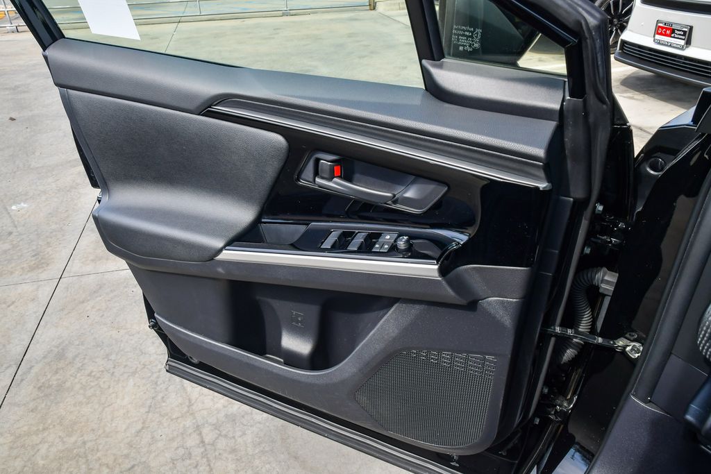 Thumbnail: 2024 Toyota bZ4X - 27