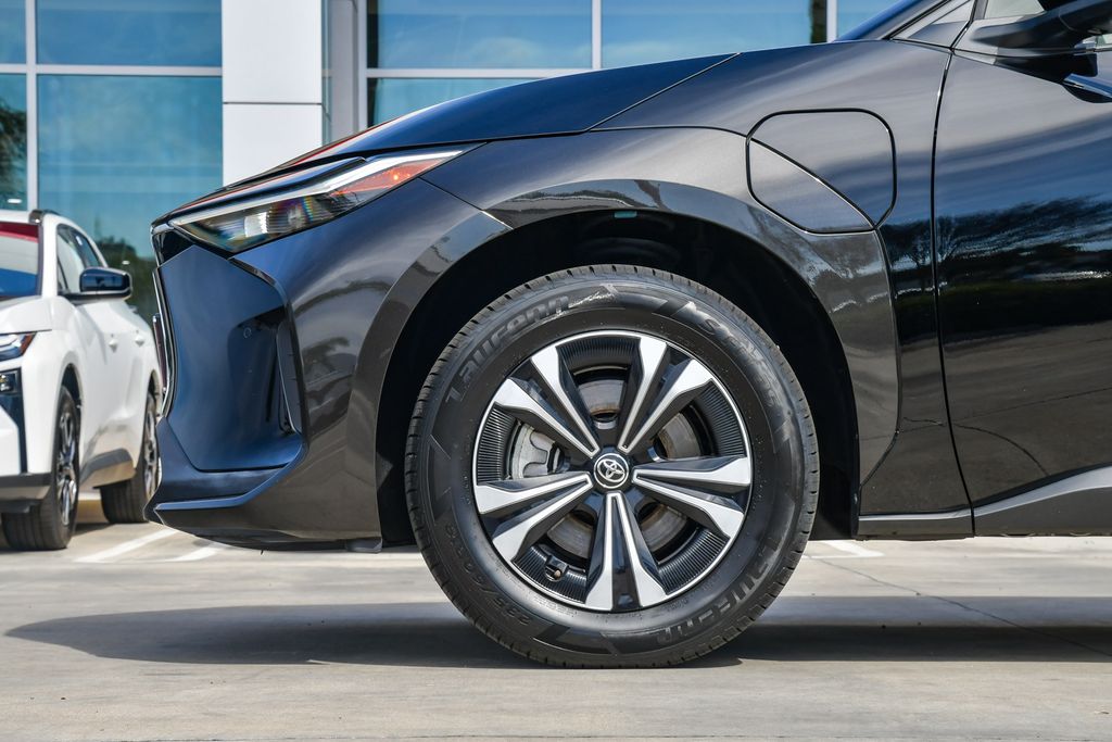 Thumbnail: 2024 Toyota bZ4X - 7