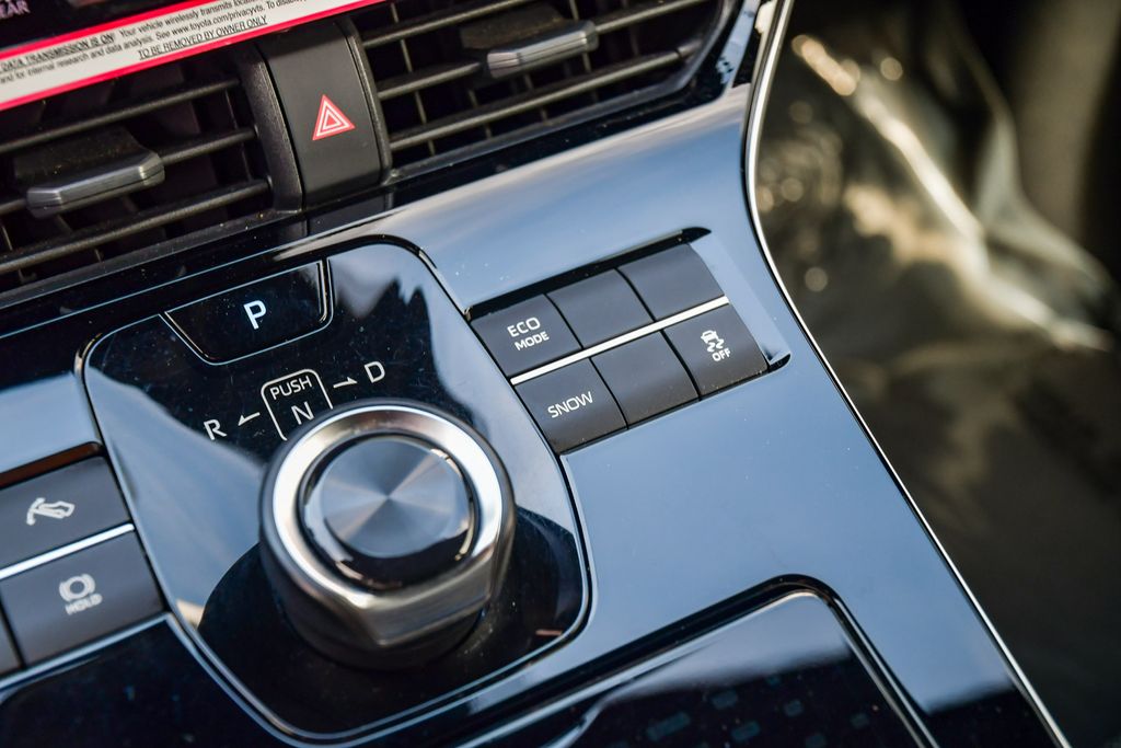 Thumbnail: 2024 Toyota bZ4X - 21