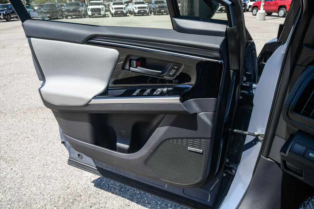 Thumbnail: 2024 Subaru Solterra - 28