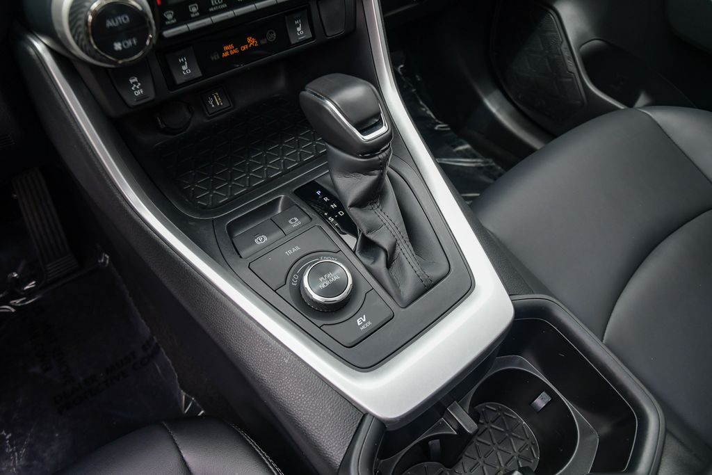 Thumbnail: 2024 Toyota RAV4 - 14