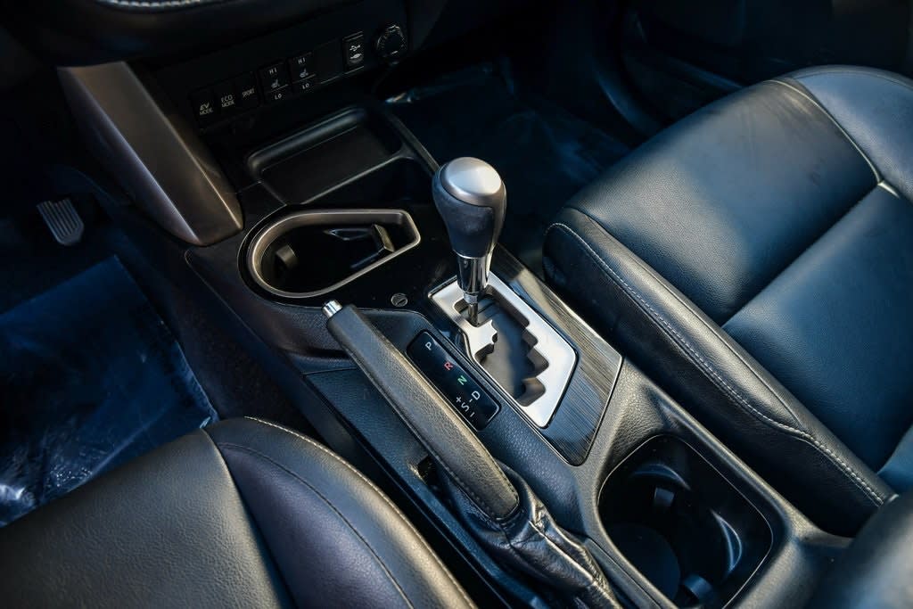 Thumbnail: 2017 Toyota RAV4 - 14