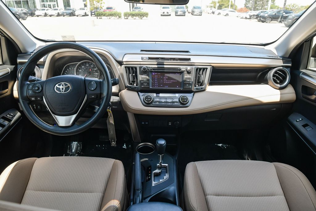 Thumbnail: 2013 Toyota RAV4 - 9