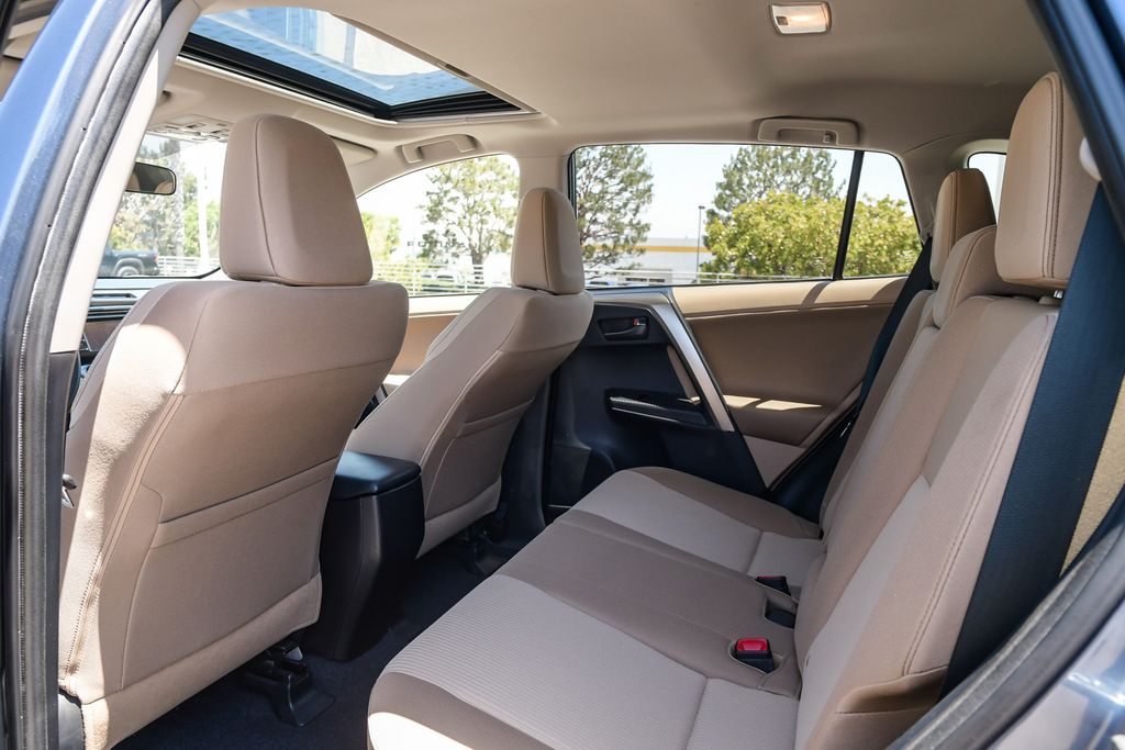 Thumbnail: 2013 Toyota RAV4 - 11