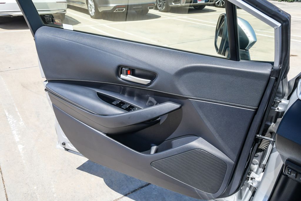 Thumbnail: 2021 Toyota Corolla - 25