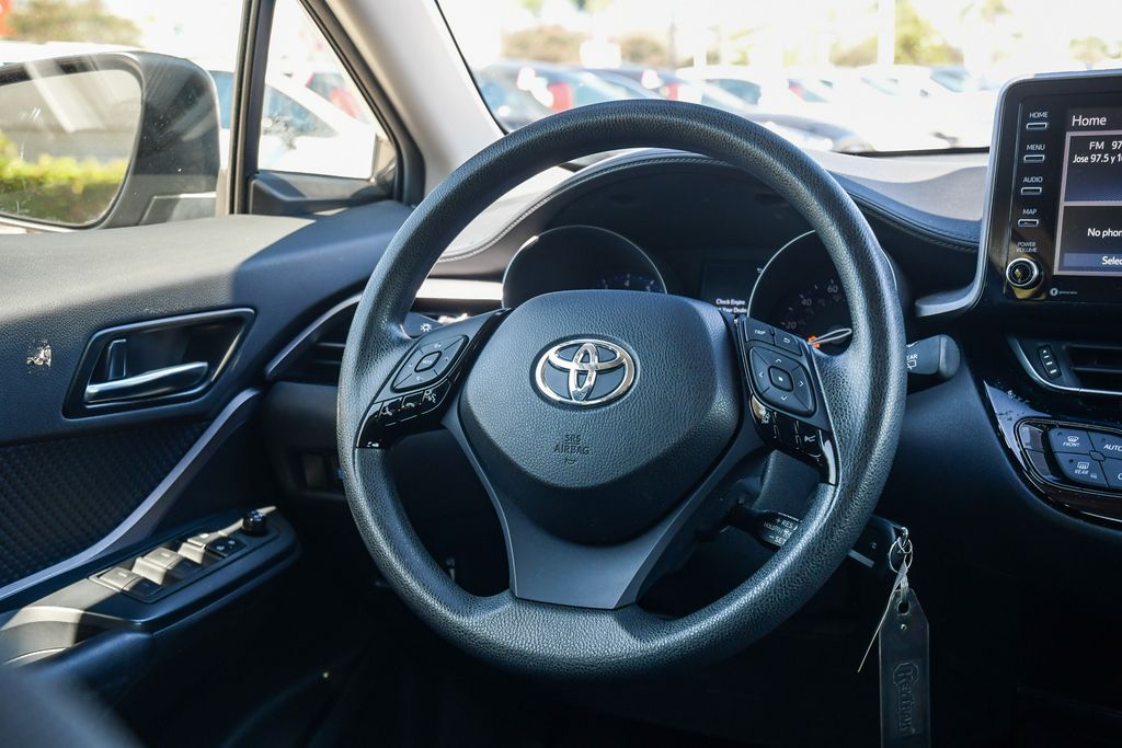 Thumbnail: 2021 Toyota C-HR - 2