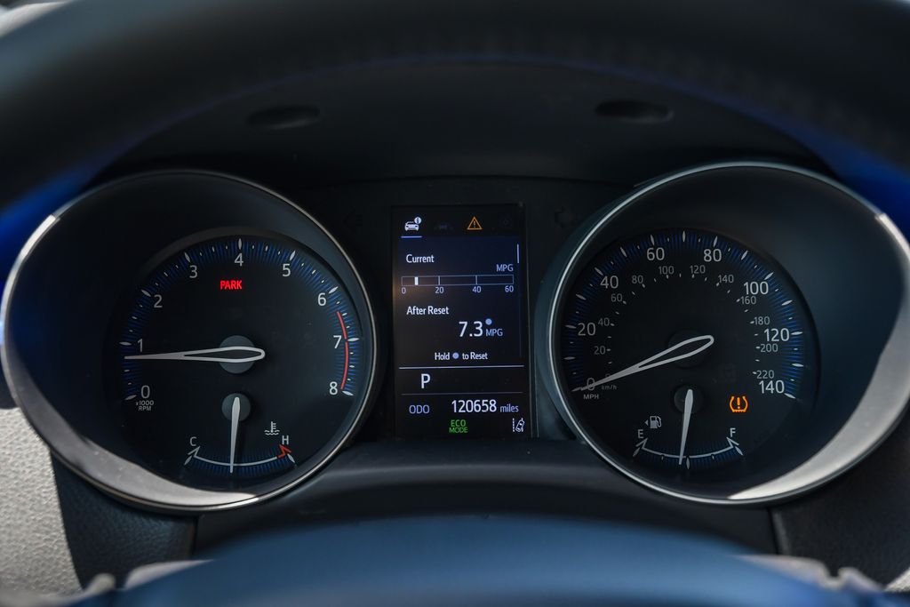 Thumbnail: 2021 Toyota C-HR - 14
