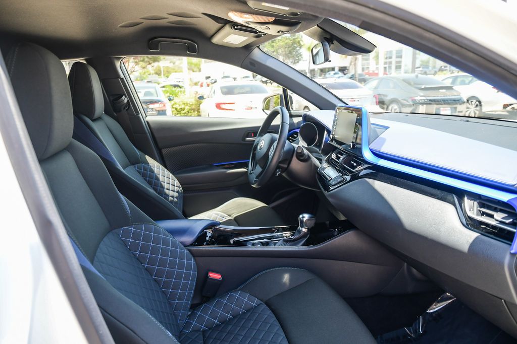 Thumbnail: 2021 Toyota C-HR - 9