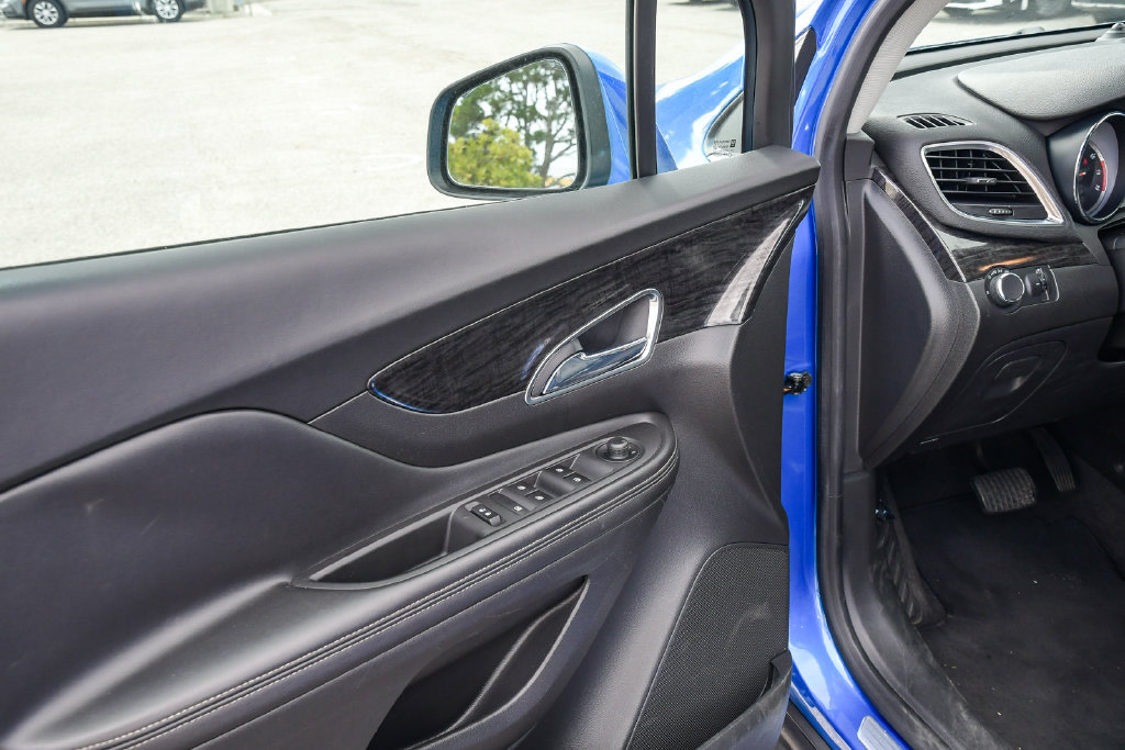 Thumbnail: 2016 Buick Encore - 31