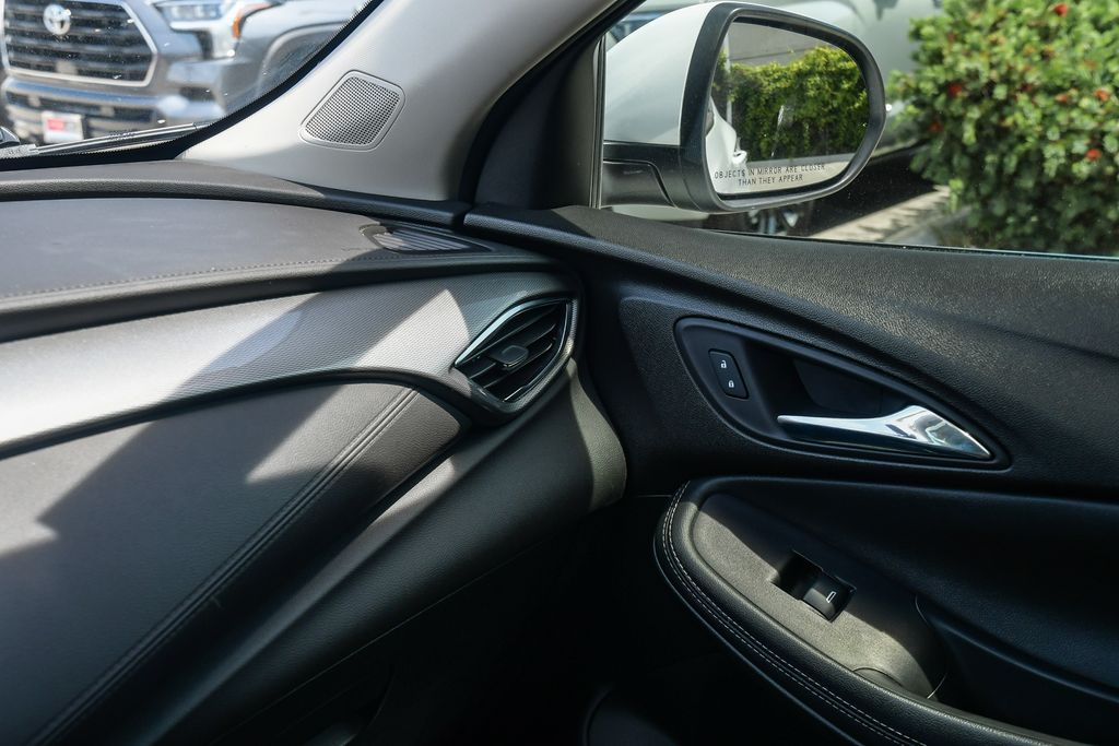 Thumbnail: 2022 Buick Encore GX - 24