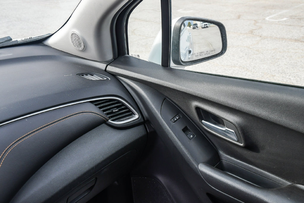 Thumbnail: 2019 Chevrolet Trax - 25