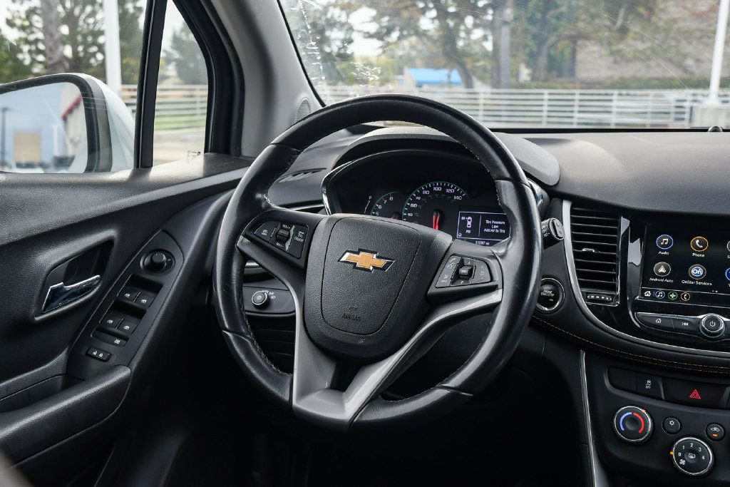 Thumbnail: 2019 Chevrolet Trax - 2