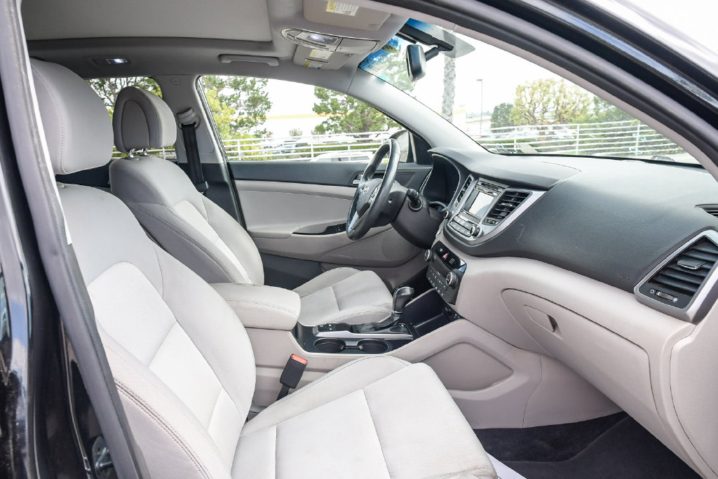 Thumbnail: 2017 Hyundai Tucson - 9