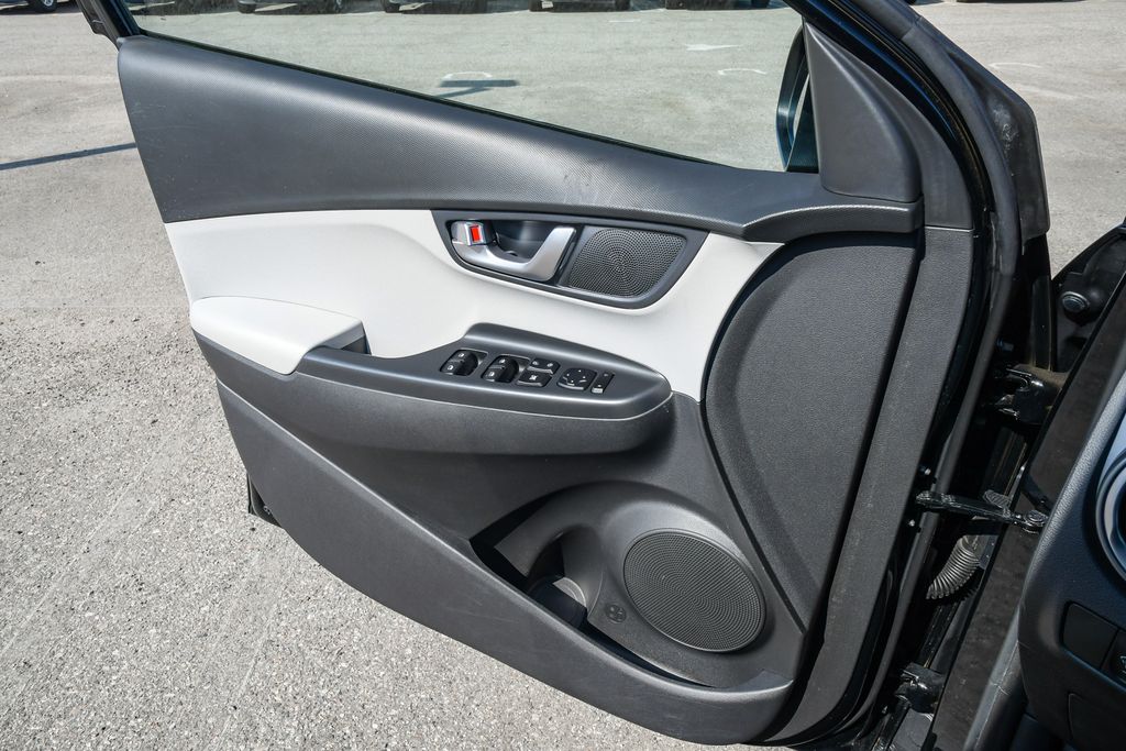 Thumbnail: 2023 Hyundai Kona - 24