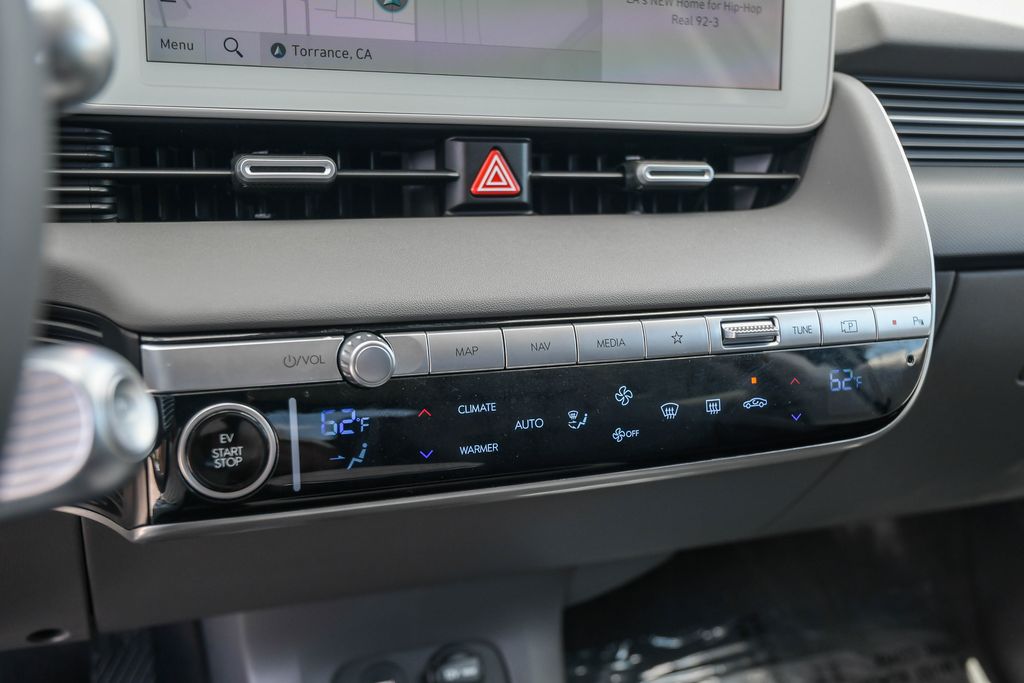 Thumbnail: 2024 Hyundai Ioniq 5 - 24