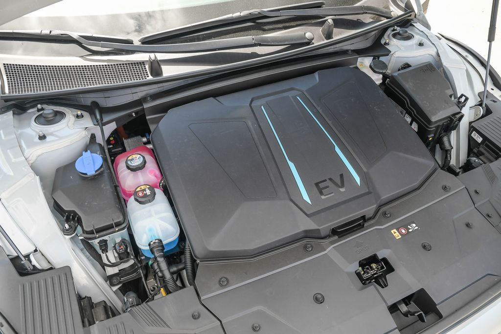 Thumbnail: 2024 Hyundai Ioniq 5 - 8