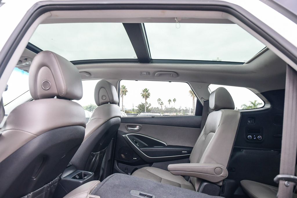 Thumbnail: 2017 Hyundai Santa Fe - 25