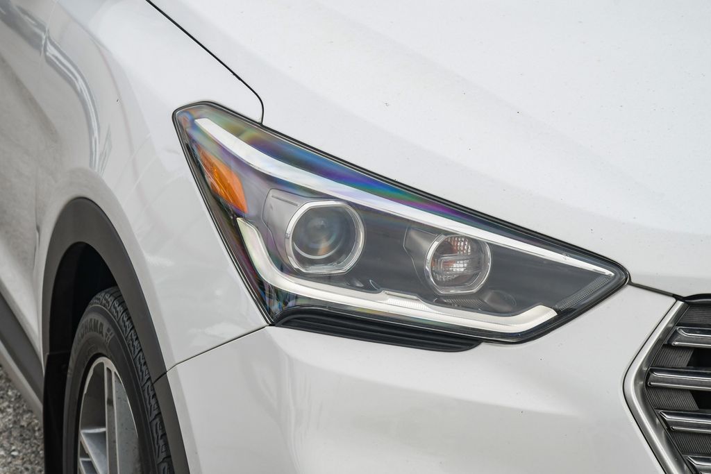 Thumbnail: 2017 Hyundai Santa Fe - 17