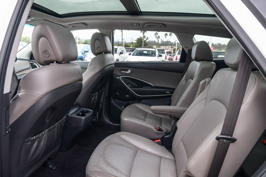 Thumbnail: 2017 Hyundai Santa Fe - 11