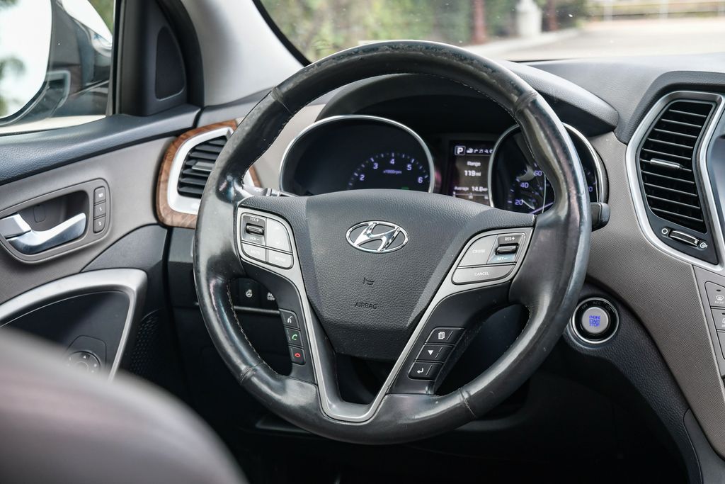 Thumbnail: 2017 Hyundai Santa Fe - 2