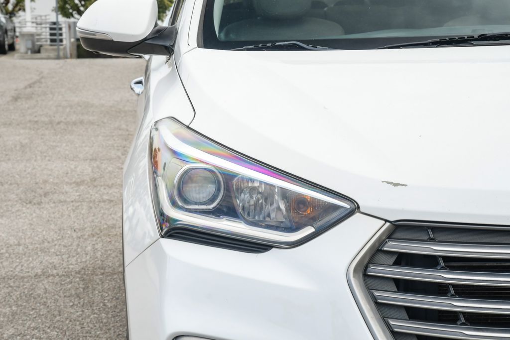 Thumbnail: 2017 Hyundai Santa Fe - 17