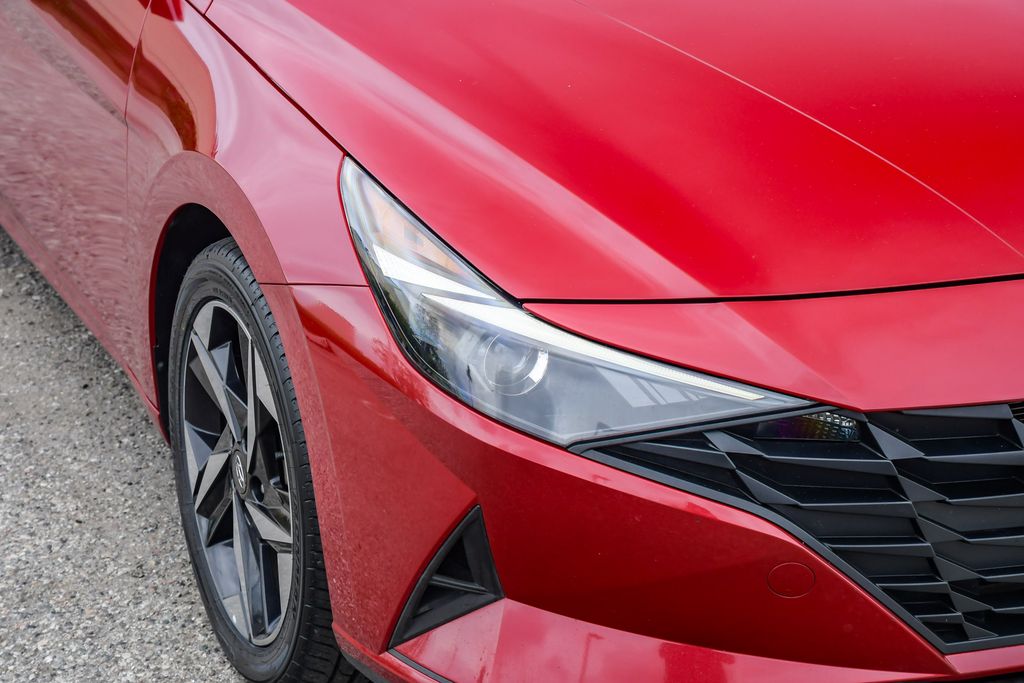 Thumbnail: 2023 Hyundai Elantra - 16