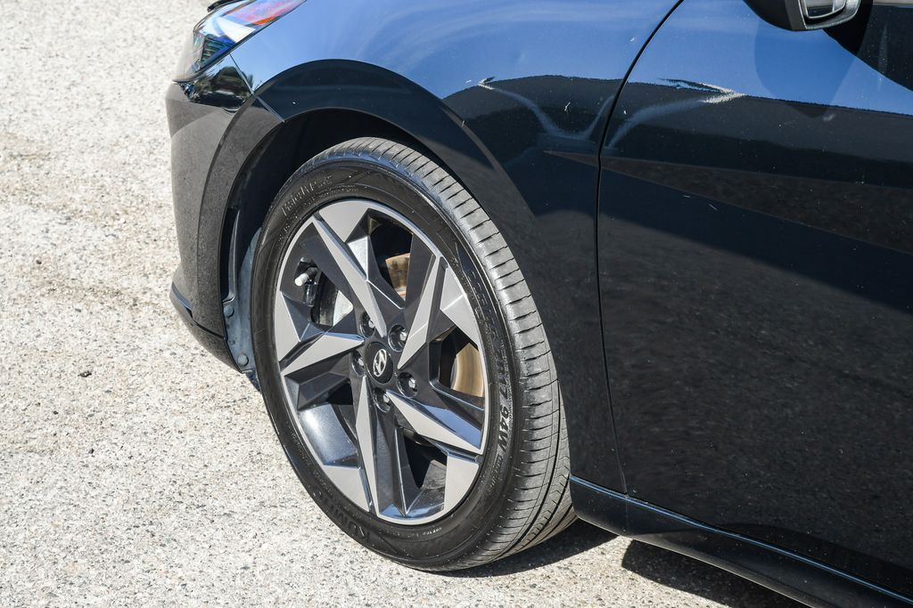 Thumbnail: 2023 Hyundai Elantra - 7