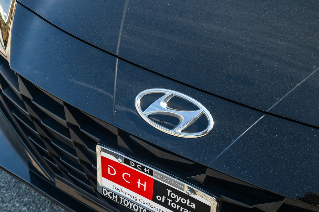 Thumbnail: 2023 Hyundai Elantra - 6