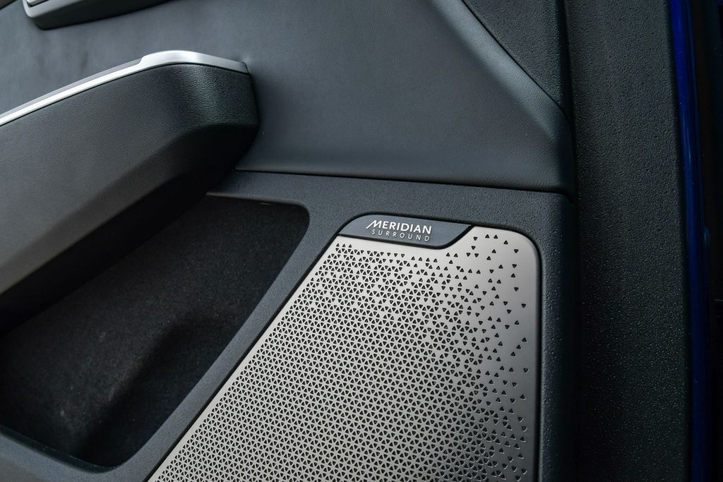 Thumbnail: 2023 Kia EV6 - 31