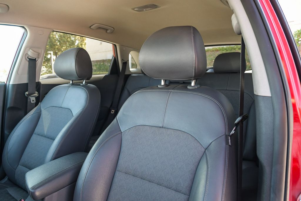 Thumbnail: 2019 Kia Niro - 21