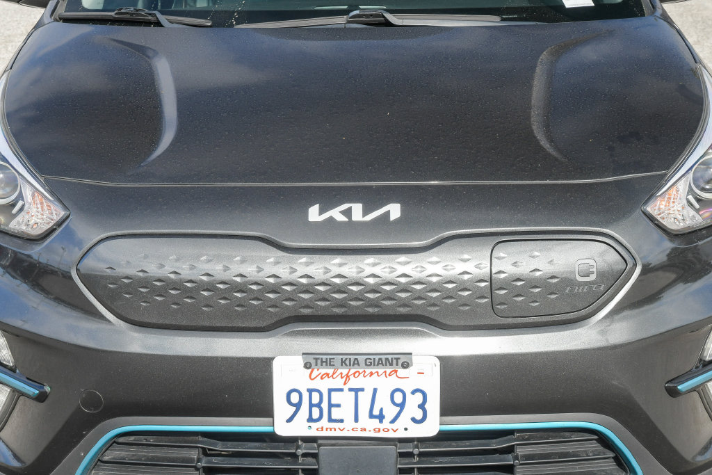 Thumbnail: 2022 Kia Niro - 8
