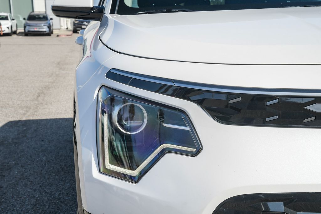 Thumbnail: 2024 Kia Niro - 6