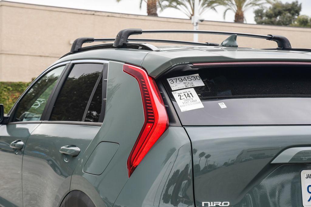 Thumbnail: 2023 Kia Niro - 20
