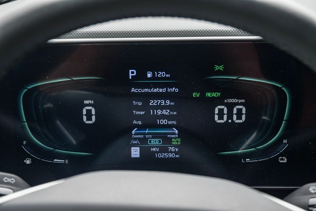 Thumbnail: 2023 Kia Niro - 15