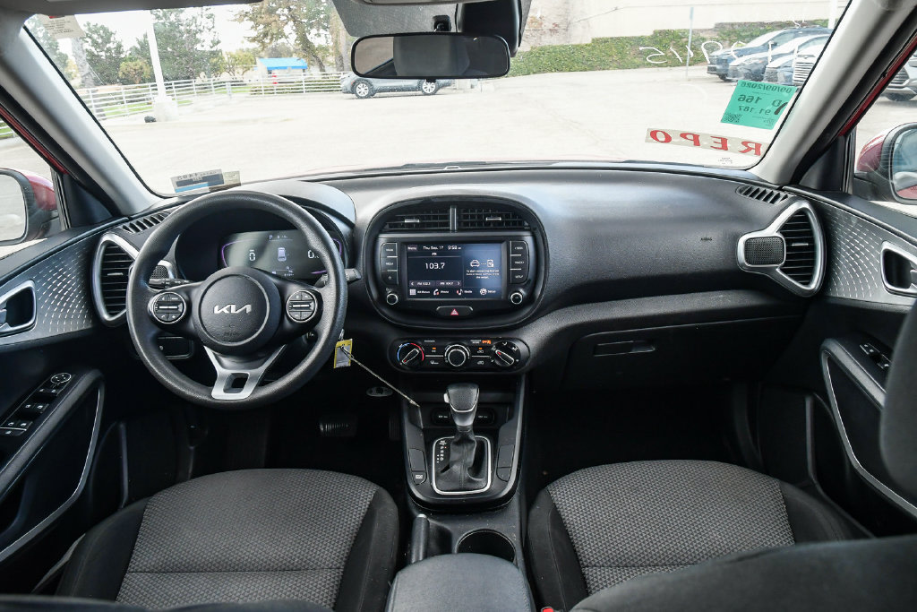 Thumbnail: 2023 Kia Soul - 9