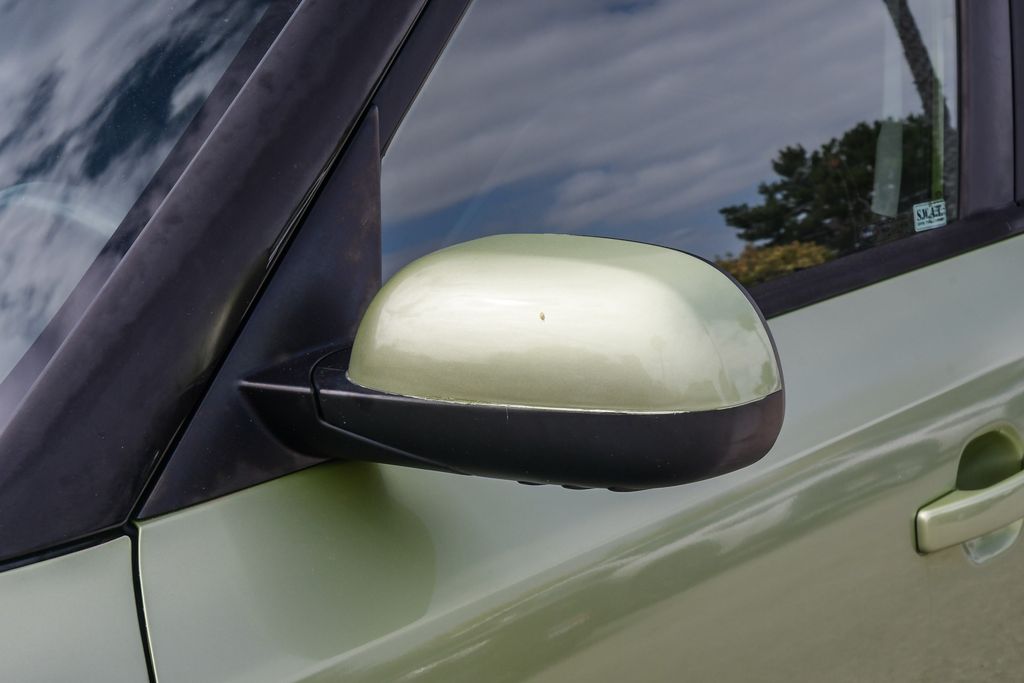Thumbnail: 2015 Kia Soul - 20