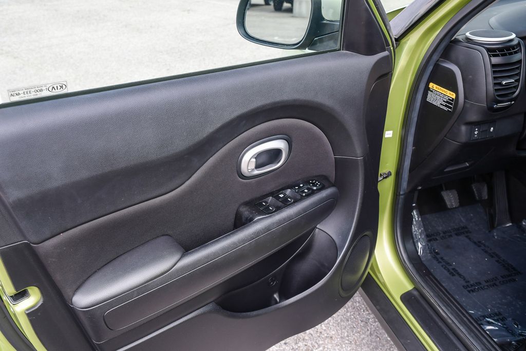 Thumbnail: 2015 Kia Soul - 29