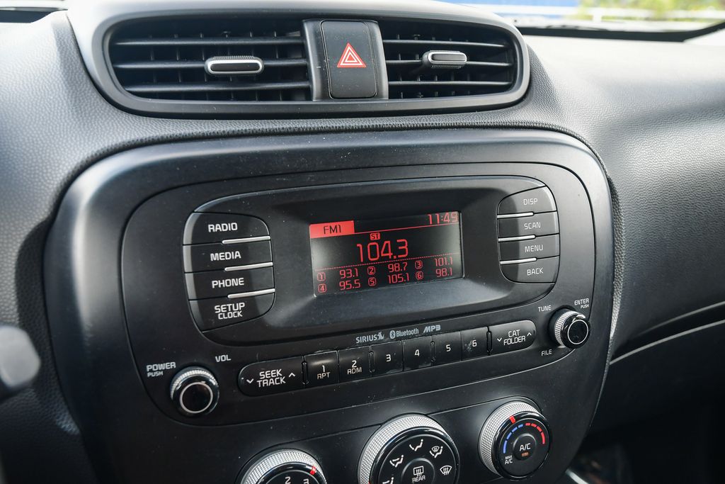 Thumbnail: 2015 Kia Soul - 14