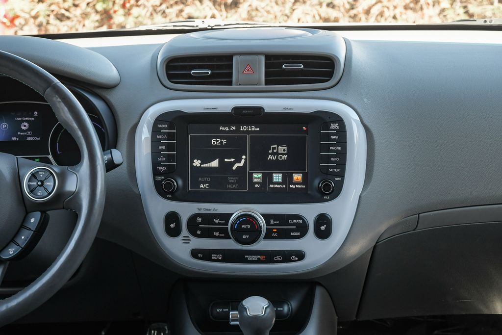 Thumbnail: 2016 Kia Soul - 13