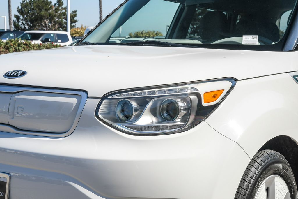 Thumbnail: 2016 Kia Soul - 18
