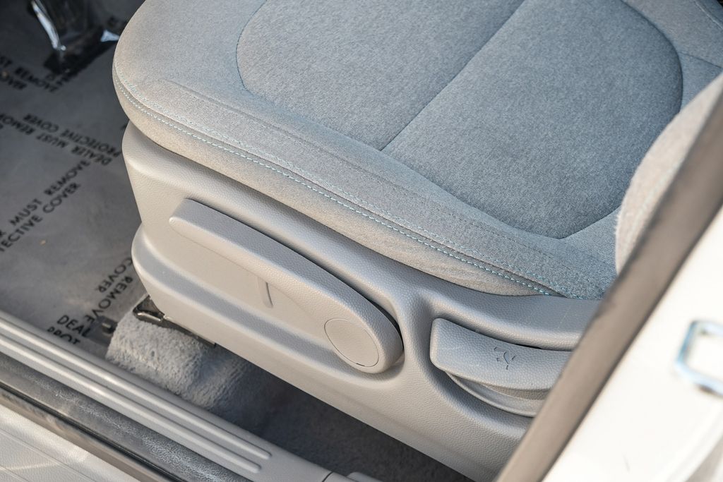 Thumbnail: 2016 Kia Soul - 26