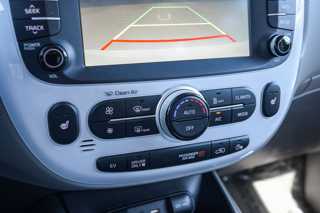 Thumbnail: 2016 Kia Soul - 24