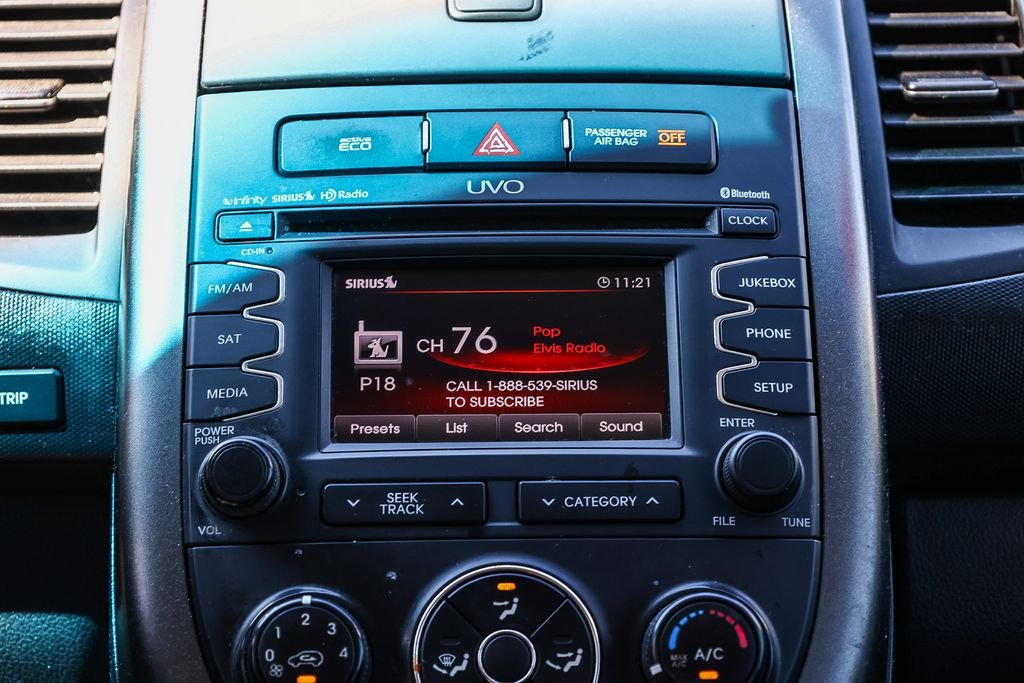 Thumbnail: 2012 Kia Soul - 11