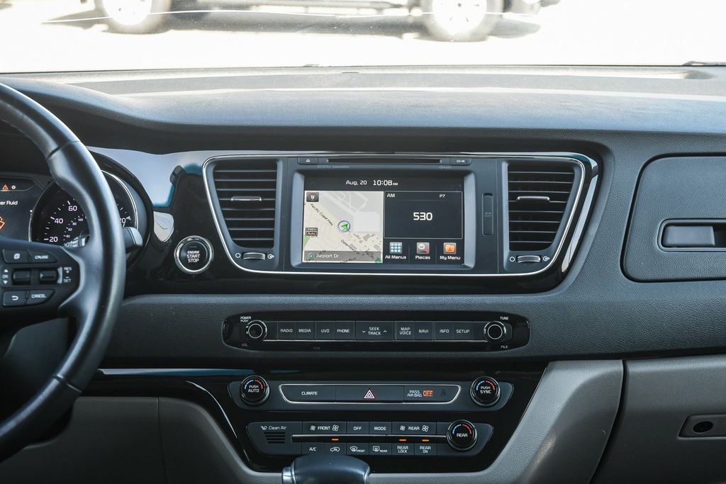 Thumbnail: 2018 Kia Sedona - 14